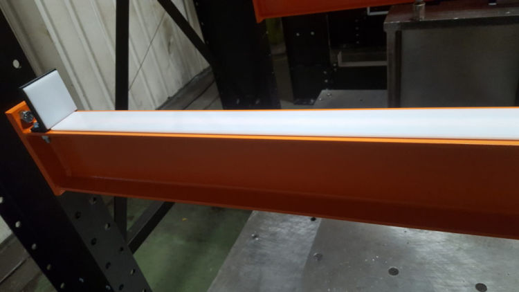0096 PLASTIC ARM STRIPS AND BACK STOPS