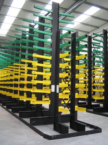 cantilever-racks-with-guiderail cantilever racking with guide rail