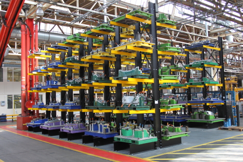 Double sided cantilever racking storing jigs for automotive manufacturing